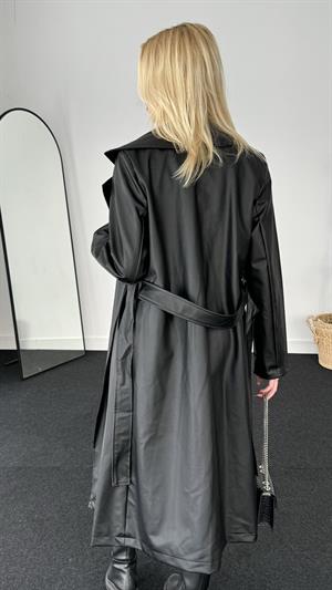 Astarlı Bağlama Detaylı Suni Deri Trençkot Siyah