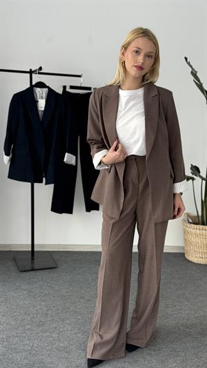 Astarlı Çizgi Detaylı Blazer Ceket-Pantolon Takım Açık Kahve
