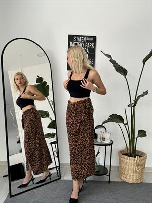 Bağlama Ve Yırtmaç Detaylı Keten Midi Etek Leopar