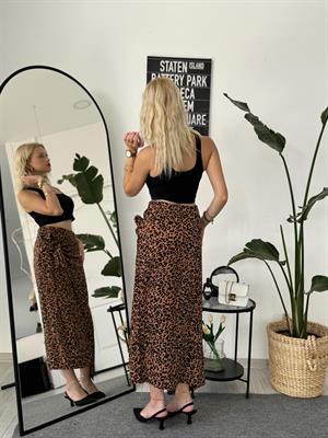 Bağlama Ve Yırtmaç Detaylı Keten Midi Etek Leopar