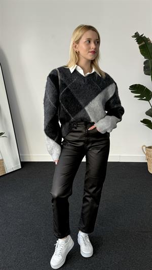 Balaklava Desenli V Yaka Kazak 