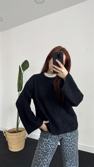 Basic Yumoş Kazak Siyah