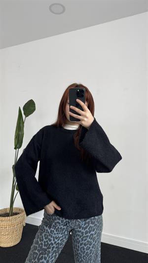 Basic Yumoş Kazak Siyah