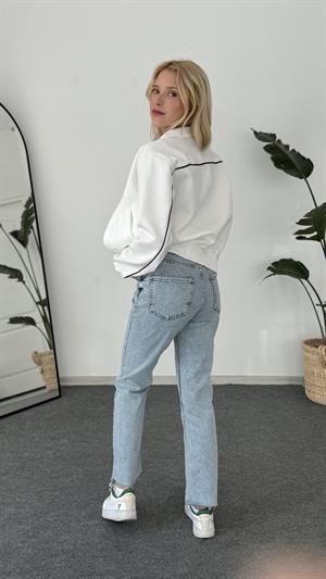 Bel Ve Kol Lastikli Çizgi Detaylı Bomber Ceket Beyaz 