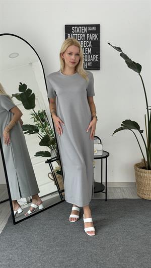 Bisiklet Yaka Modal Kumaş Yan Yırtmaçlı Elbise Gri