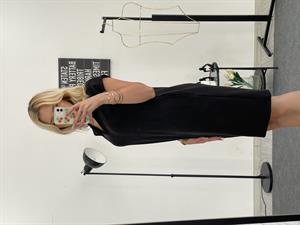 Bol Kesim Cepli Polo Yaka Modal Kumaş Kısa Kol Midi Boy Elbise  Siyah