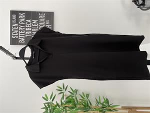 Bol Kesim Cepli Polo Yaka Modal Kumaş Kısa Kol Midi Boy Elbise  Siyah