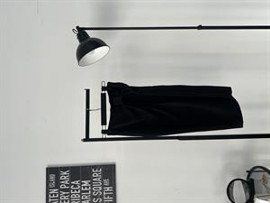 Büzgülü Yırtmaç Detaylı Keten Midi Etek Siyah