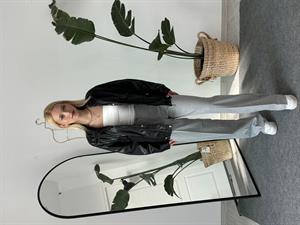 Cep Ve Yaka Detaylı Rahat Kalıp Deri Ceket 