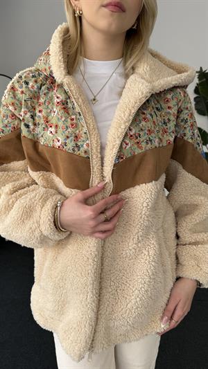 Çiçek Detaylı Kapüşonlu Astarlı Peluş Tasarım Ceket 
