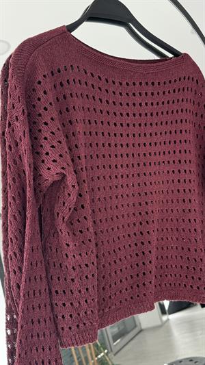 Delikli Muadil Kazak Bordo