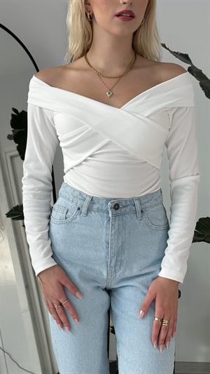Düşük Omuz Büzgü Detaylı Çapraz Yaka Crop Beyaz