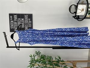 Etnik Desenli Halter Yaka Viskon Elbise Beyaz Mavi