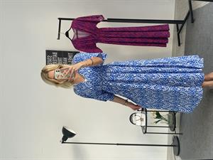 Etnik Desenli Viskon Kumaş Yarasa Kol Elbise Mavi Beyaz 