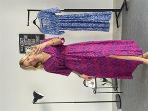 Etnik Desenli Viskon Kumaş Yarasa Kol Elbise Fuşya Saks