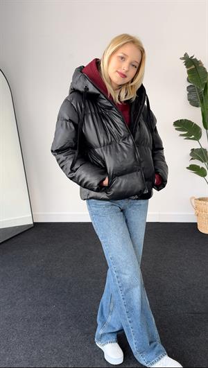 Kapüşonlu Parlak Kumaş Mont