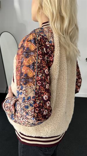 Kolları Desenli Astarlı Kolej Ceketi