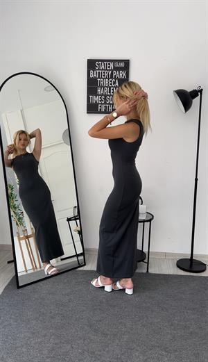 Kolsuz Vücudu Saran Elbise Antrasit