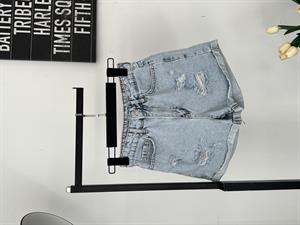 Lazerli Duble Paça Yırtık Detaylı Kot Şort 