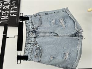 Lazerli Duble Paça Yırtık Detaylı Kot Şort 