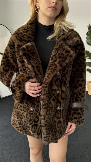 Leopar Desenli Düğme Detaylı Premium Kürk 