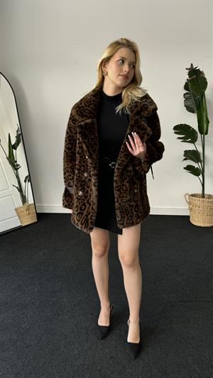 Leopar Desenli Düğme Detaylı Premium Kürk 