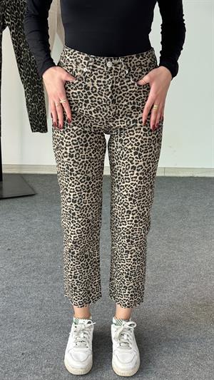 Likralı Kesik Paça Boyfit Jean Leopar Krem  