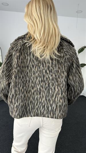 Massi Model Tasarım Gecisli Pelus Ceket