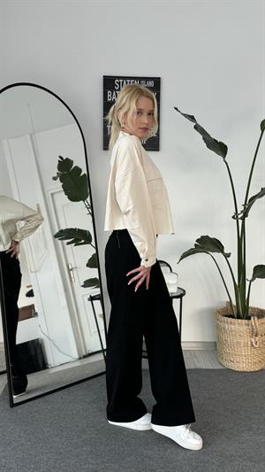 Önü Cep Detaylı Crop Ceket Krem 