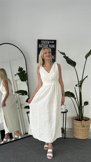 Örgü Detaylı Yırtmaçlı Müslin Kumaş Elbise Beyaz