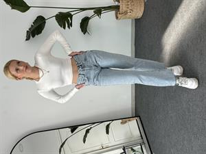 Oysho Model Uzun Kollu Crop Beyaz