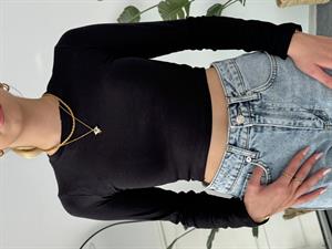 Oysho Model Uzun Kollu Crop Siyah