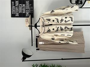 Püskül Detaylı Nakışlı Keten İnce Ceket Bej