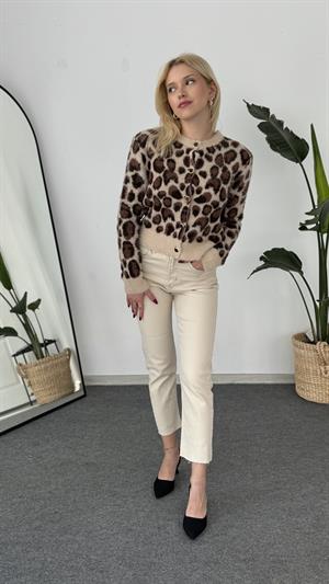 Sakallı Leopar Desenli Düğme Detaylı Hırka 