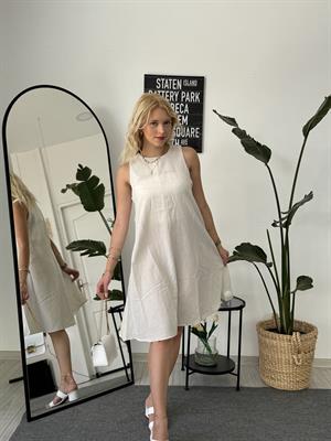 Sıfır Kol Volanlı Ham Keten Elbise Krem 