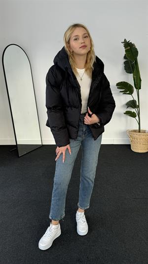 Şişme Fermuarlı Kapşonlu Mont 