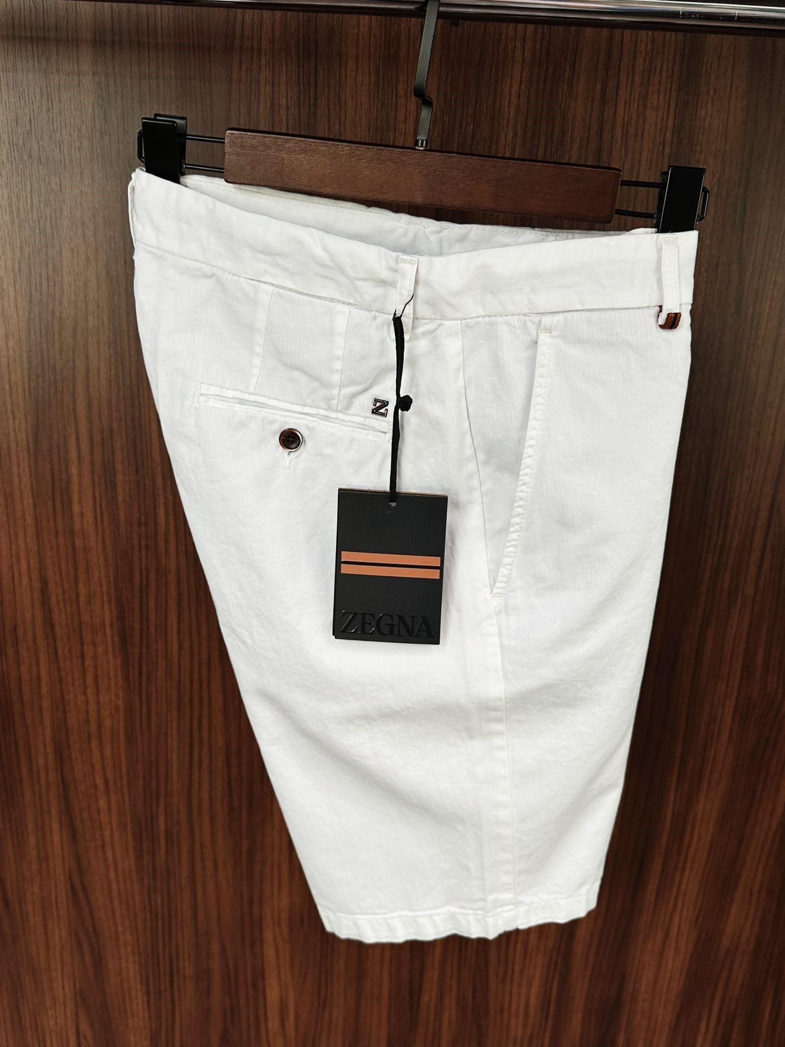 Arka Cep Metal Logo Detaylı Kapri