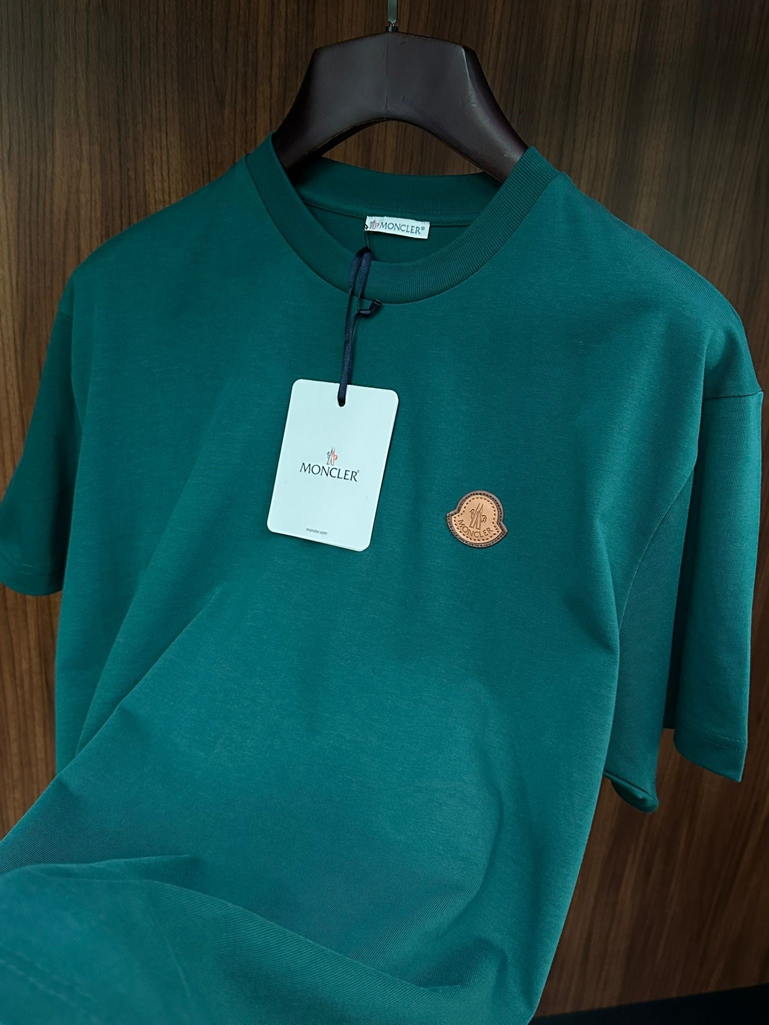 Deri Logolu Bisiklet Yaka T-Shirt