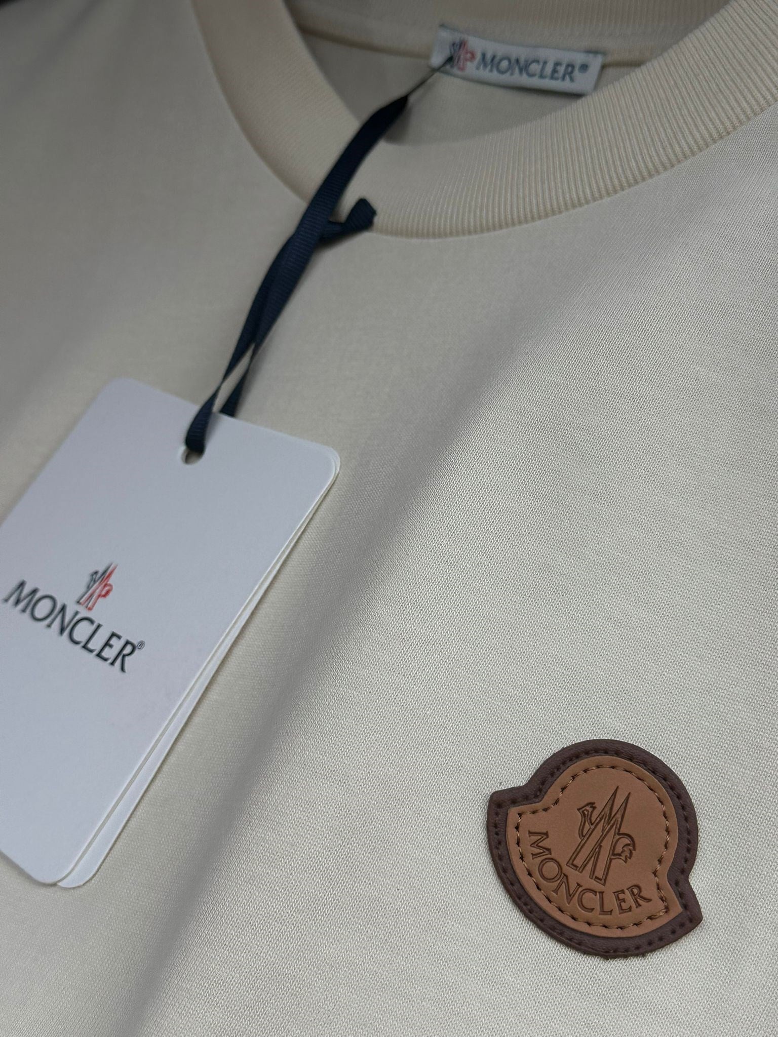 Deri Logolu Bisiklet Yaka T-Shirt