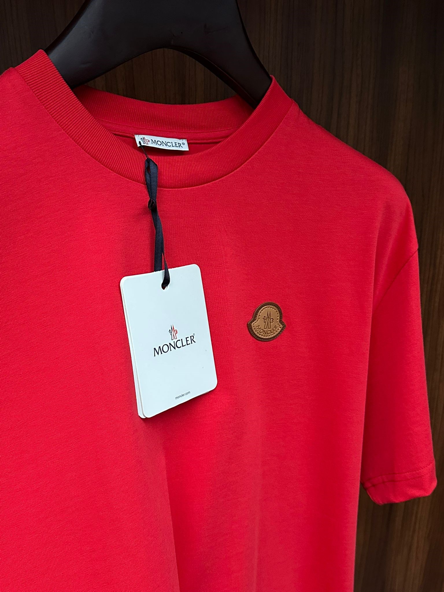 Deri Logolu Bisiklet Yaka T-Shirt