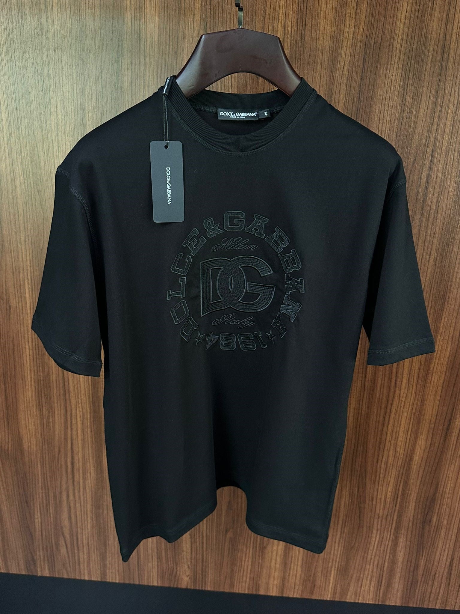 Göğüs Kabartma Logolu T-Shirt
