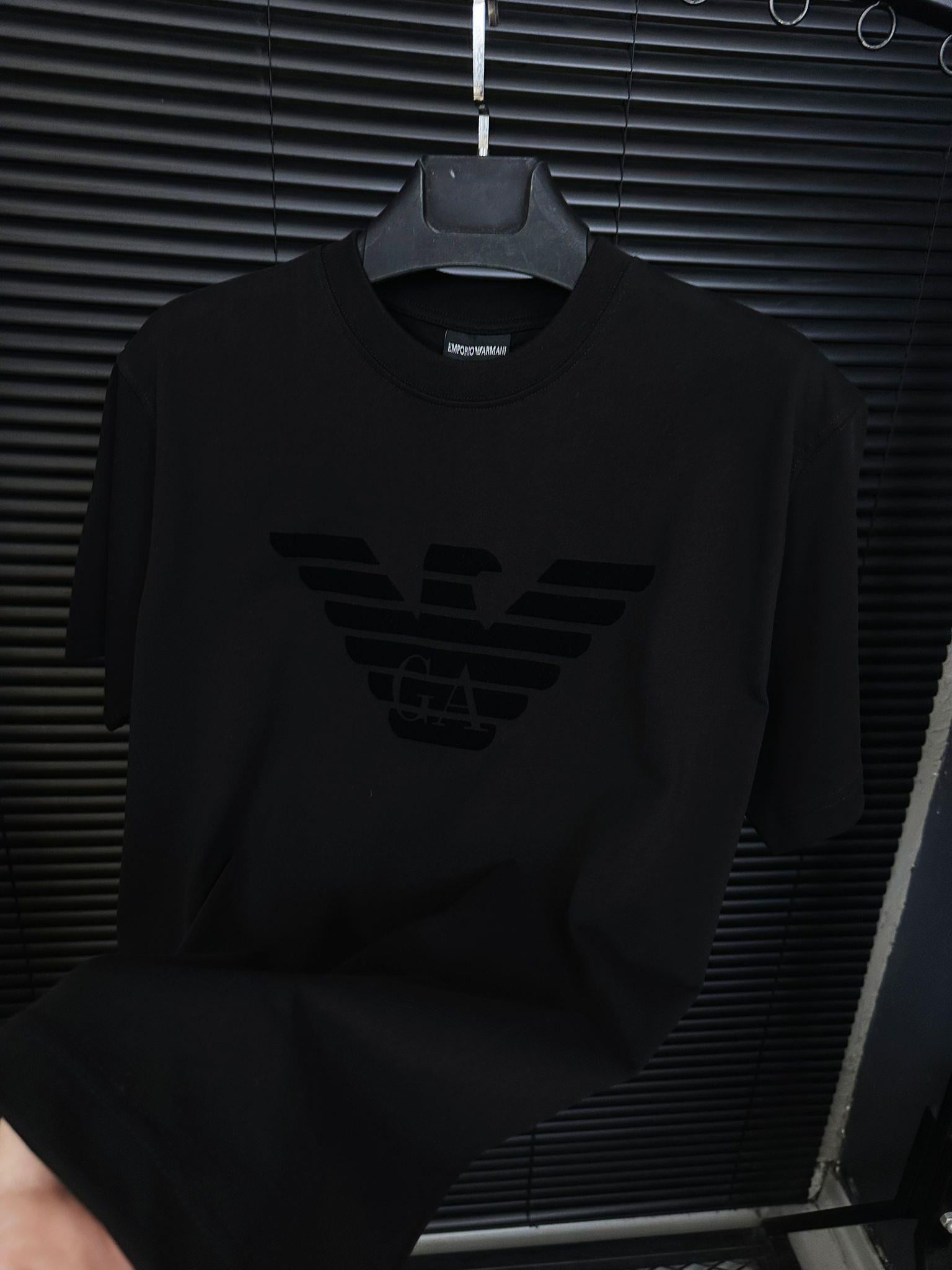 Göğüs Kabartma Logolu T-shirt