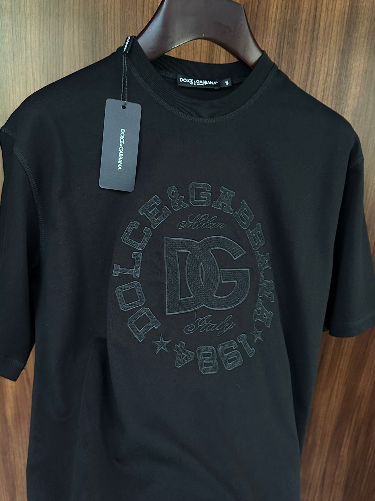 Göğüs Kabartma Logolu T-Shirt