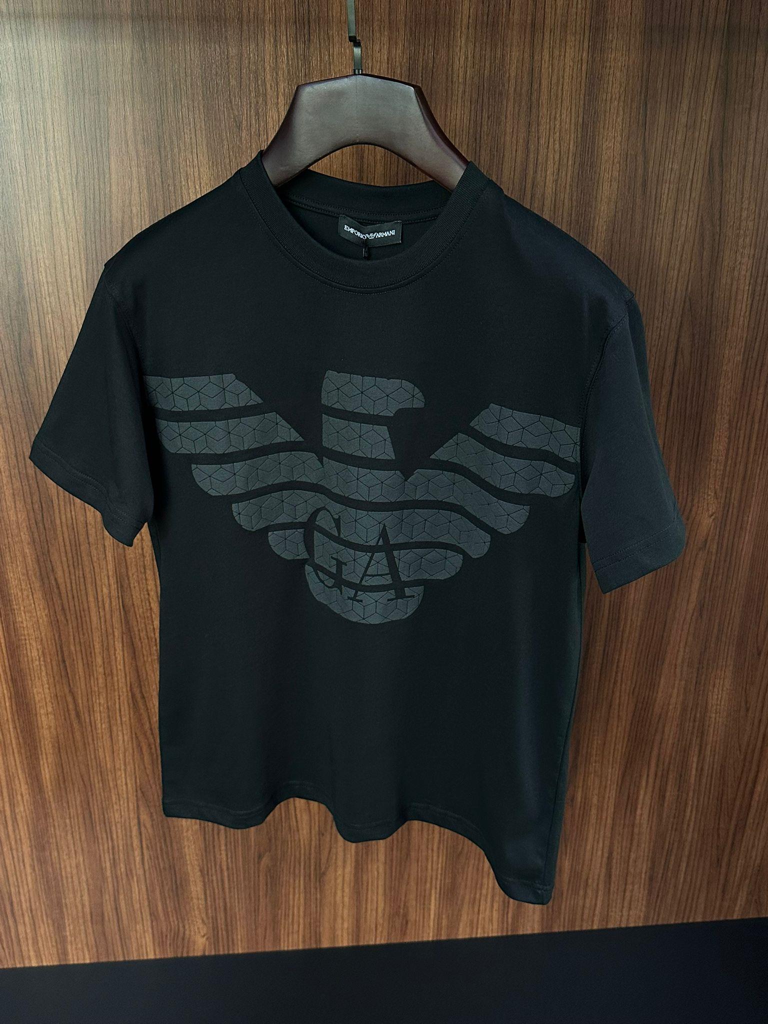 Göğüs Kabartma Logolu T-shirt