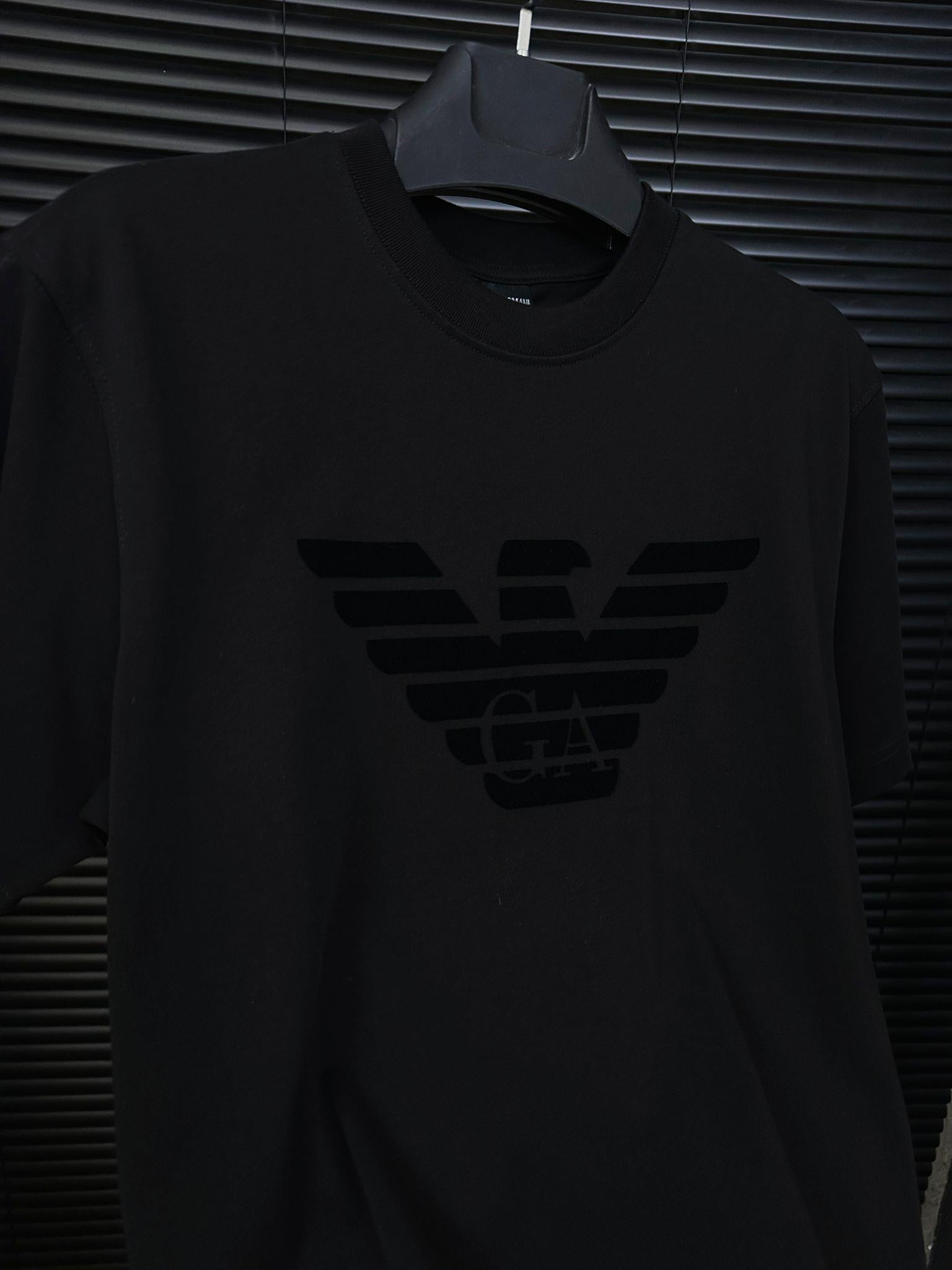 Göğüs Kabartma Logolu T-shirt