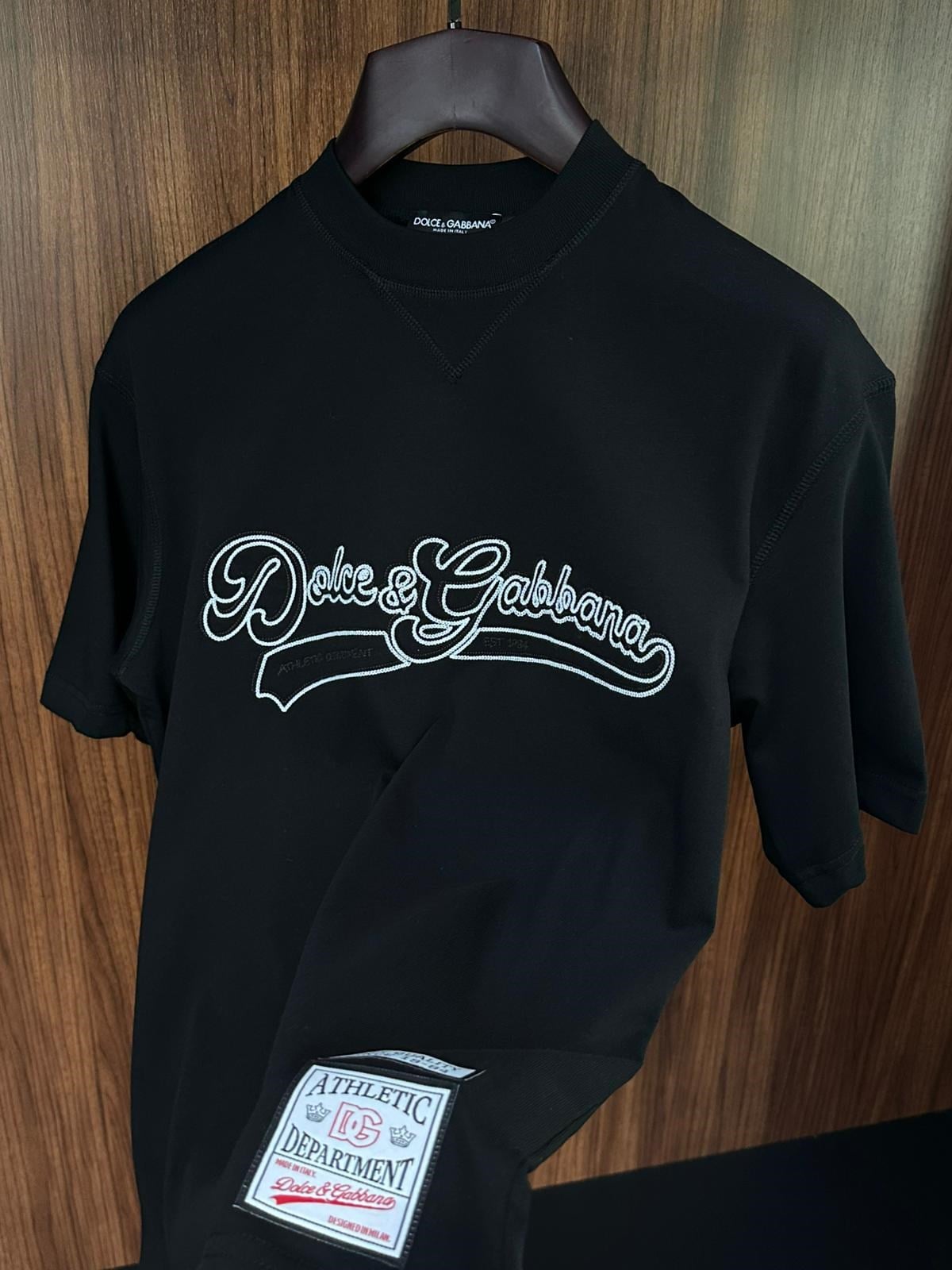 Göğüs Kabartma Nakış Yazılı T-Shirt