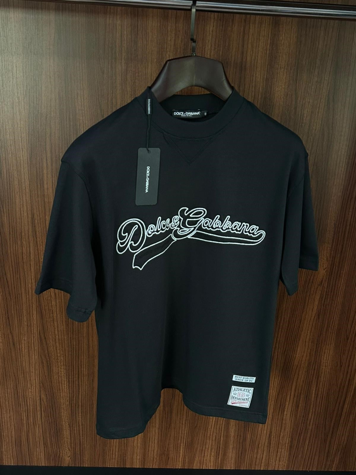 Göğüs Kabartma Nakış Yazılı T-Shirt
