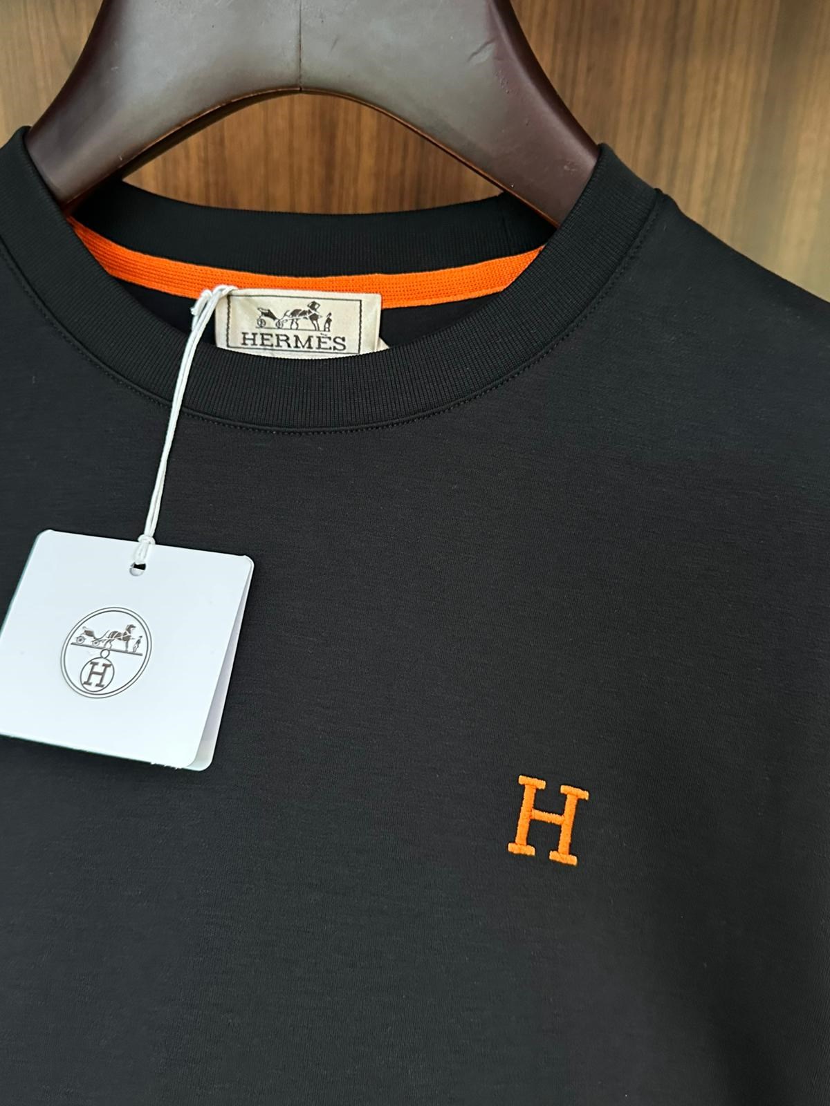 Göğüs Nakış Logolu T-Shirt