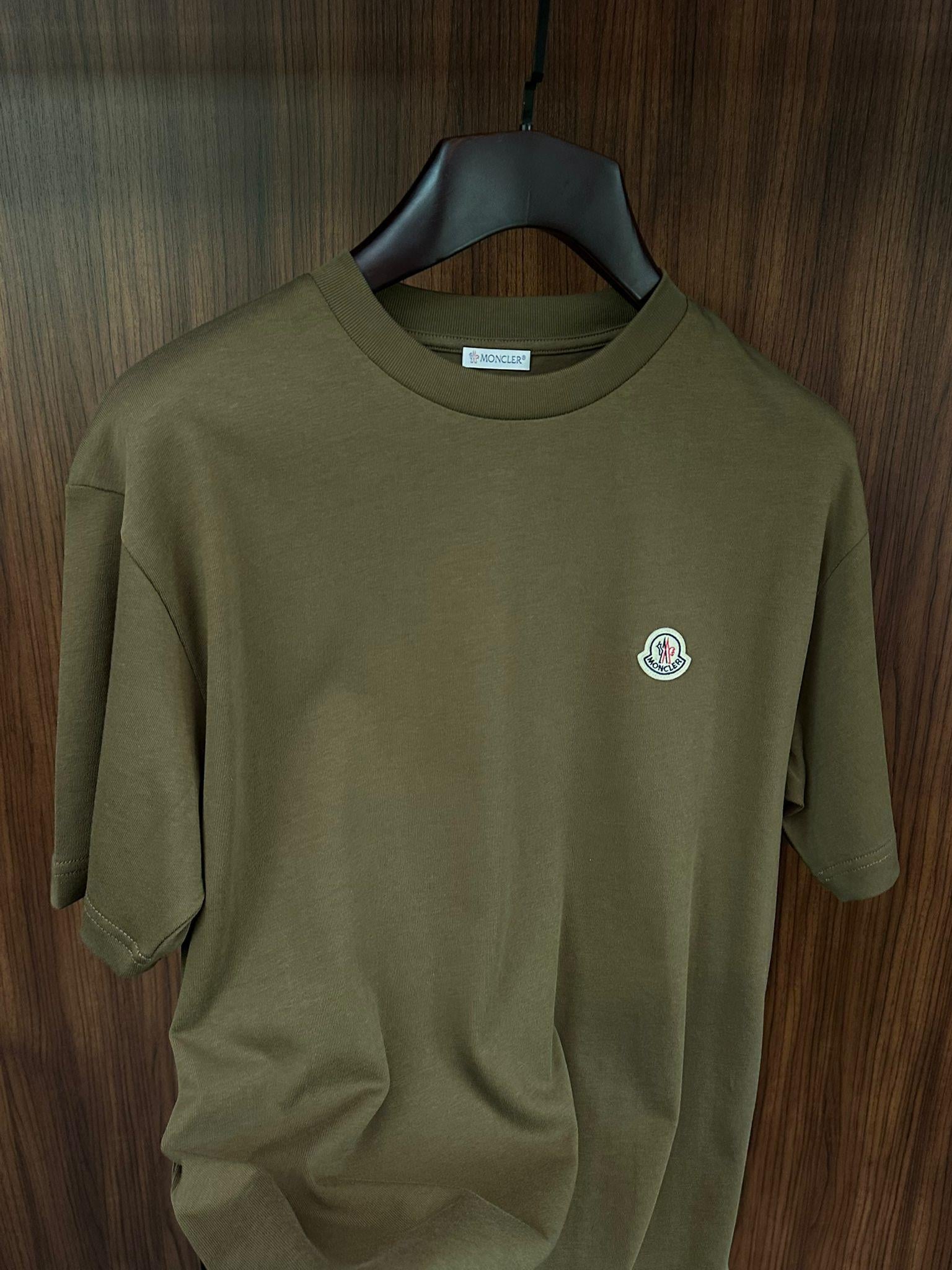 Göğüs Nakış Logolu T-Shirt