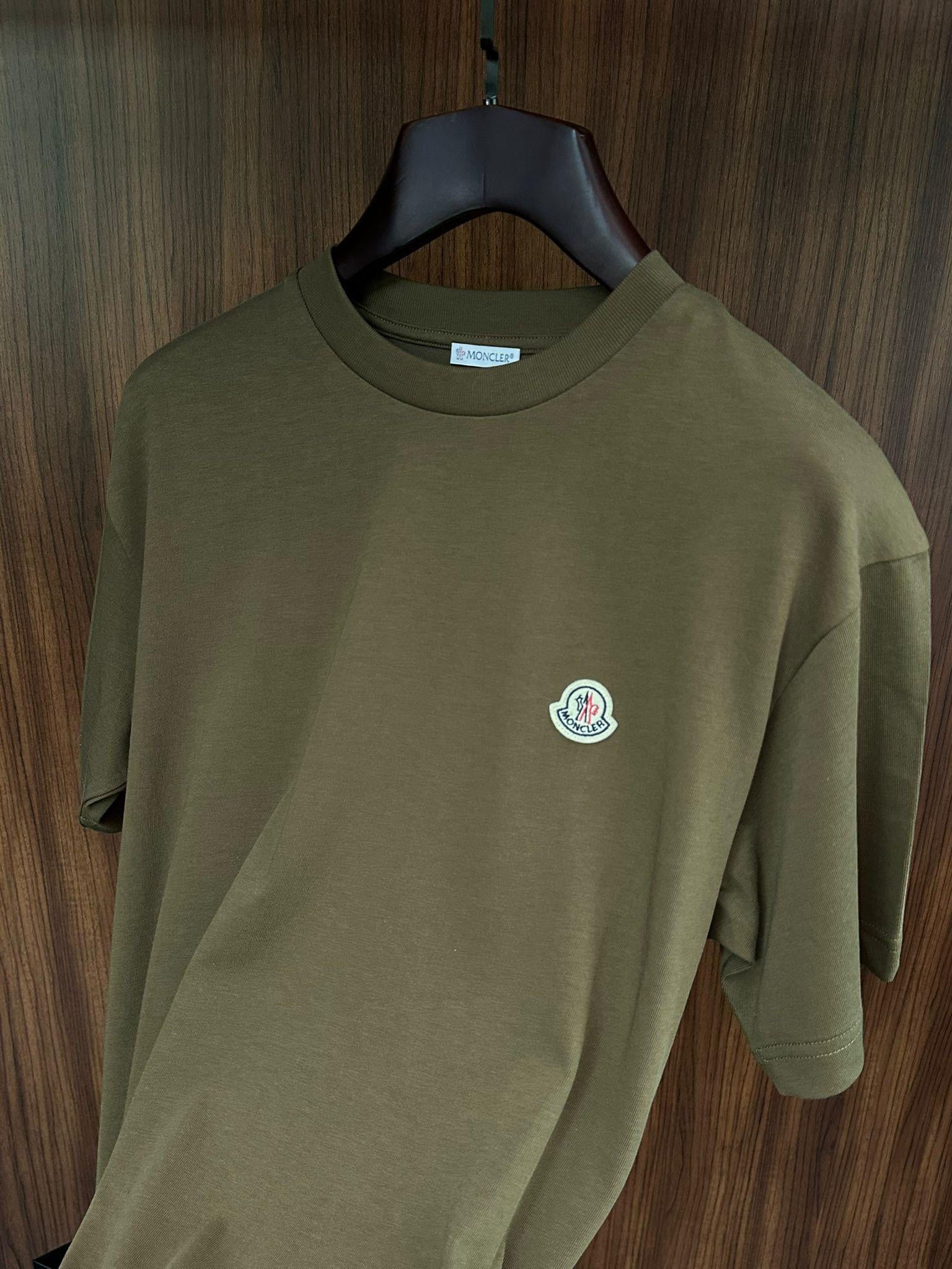 Göğüs Nakış Logolu T-Shirt